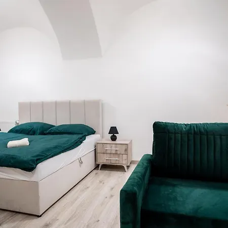 Cozy Main Square I With Breakfast 公寓 科希策